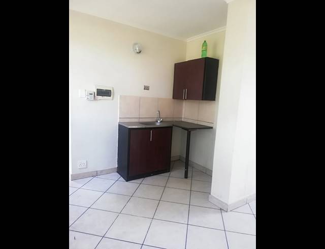 2 BEDROOM FLAT FOR SALE IN MADADENI
